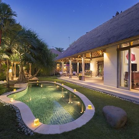 Villa Tirta Naga Bali Seminyak Værelse billede